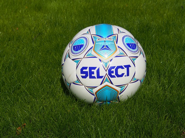 火箭队客场以121比110战胜爵士,稳固西部第二位置!.